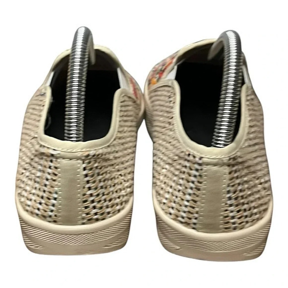 Frida‎ Kahlo Cartoon Flats Loafers Slip-On Sneakers Soft Women Size 7 - Picture 4 of 11